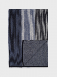 Шарф с узором 