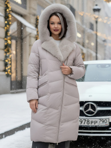 Двубортное пальто зимнее утепленное с мехом и капюшоном светло-коричневого цвета 7626SK