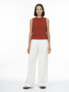 Вязаный топ из ленточной пряжи