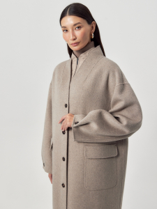 Пальто из премиальной шерсти с жилетом