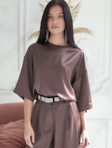 Блузка свободная из струящегося плотного сатина