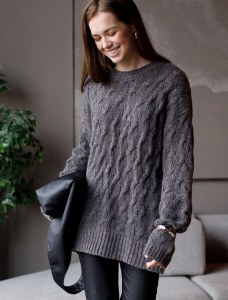 Джемпер крупной вязки из уютной пряжи с ангорой и мохером