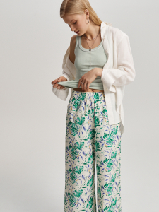 Брюки с флористическим принтом