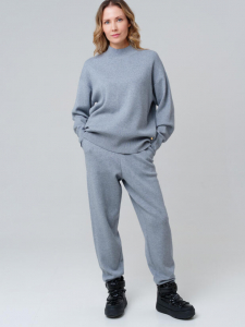 Комплект женский: джемпер, брюки
