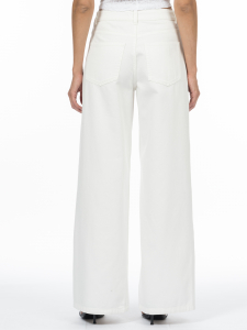 Джинсы-пятикарманники из белого денима