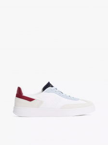 Suede Heritage Sneaker