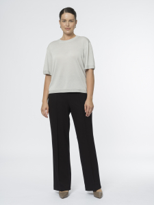 Вязаный джемпер из деликатной пряжи