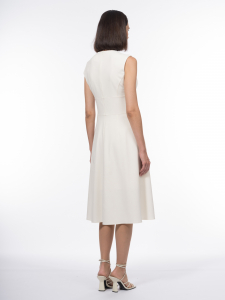 Приталенное платье с комбинированным вырезом