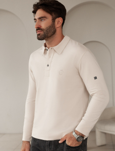 Лонгслив с воротником поло на пуговицах из премиального хлопка с эластаном