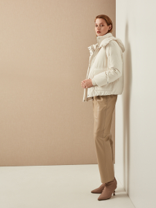 Укороченный пуховик