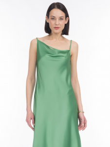 Вечернее платье на бретелях из атласной ткани