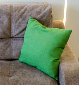 Подушка декоративная салатовая