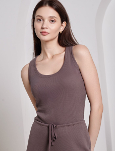 Топ с круглым вырезом из фактурного трикотажа в рубчик