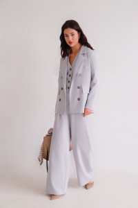 16112 Костюм-тройка светло-серый