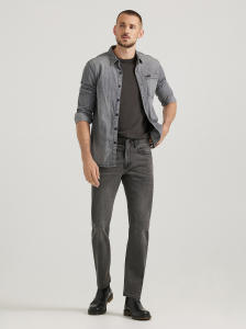 Men's Extreme Motion Slim Straight Leg Jean