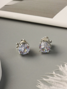 Клипсы для ушей QF «Вечеринка», крупные кристаллы, белая в серебре