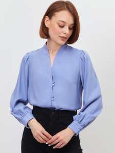 Блуза с вырезом