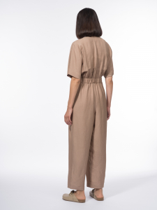 Комбинезон с цельнокроеным рукавом и поясом