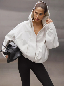 Ветровка демисезонная