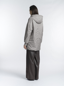 Длинная утепленная куртка с капюшоном