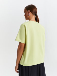 Футболка с вышивкой