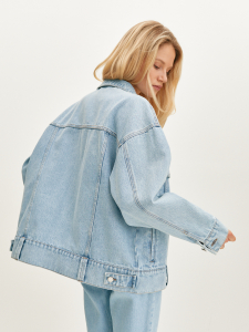 Джинсовая куртка