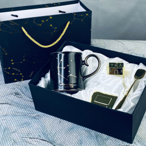 106-300 Кружка 360мл с ложкой и фильтром ВОДОЛЕЙ в под.уп.(х12)Фарфор