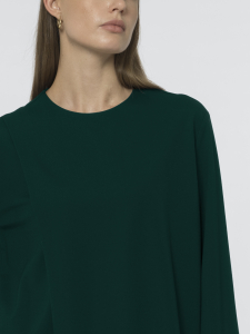 Трикотажная блуза оригинального кроя