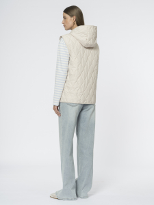 Стеганый жилет с капюшоном