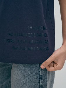 Базовая футболка из хлопка с принтом