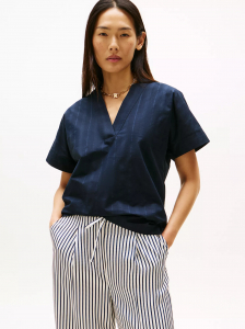 Textured V-Neck Pullover Top