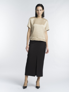 Прямая юбка с разрезом