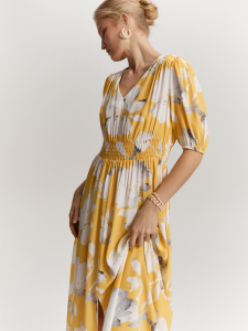 Платье со сборкой