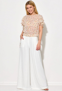 Блуза Viola Style 1170 молочно-красные цветы