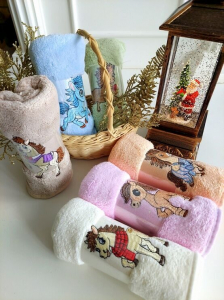 Полотенце из микрофибры с вышивкой 