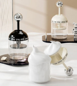 Пенообразователь косметический с массажной щеткой