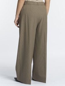 Брюки из костюмной вискозной ткани