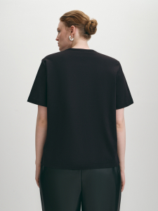 Базовая футболка с вышивкой