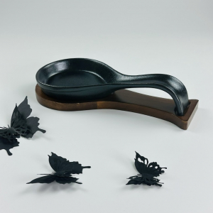 235-029 Ложка подставка 23см на подставке BLACKWOOD в под.уп.(х24)Фарфор