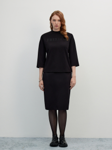 Блуза трикотажная с вышивкой