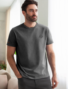 Футболка из премиального хлопка с авторским принтом