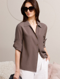 Блузка с широкими манжетами из вискозы с лиоцеллом