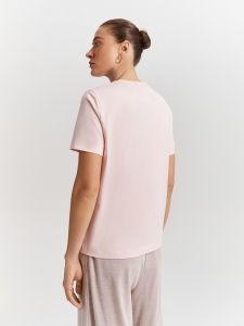 Футболка с минималистичным принтом