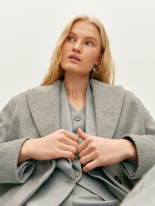 Пальто однобортное из шерсти