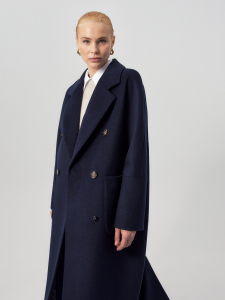 Шерстяное пальто с мембраной и утеплённой спинкой