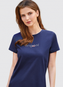 Женская футболка Berrak