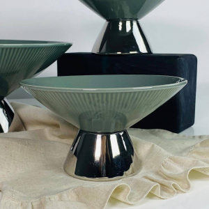 163-011 Конфетница 18х10см на MULTICOLOR ножке в под.уп.(х18)Фарфор