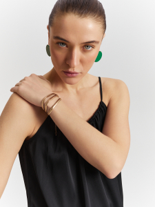 Топ на бретелях черный