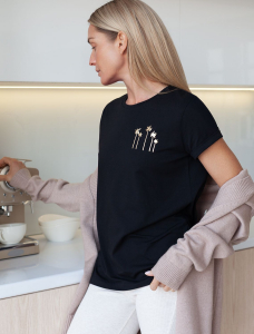 Футболка из премиального хлопка с авторским принтом