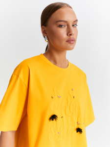 Футболка с цветочным принтом